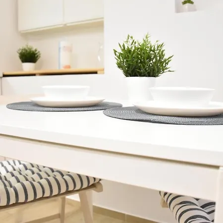 Studio Una Apartment *